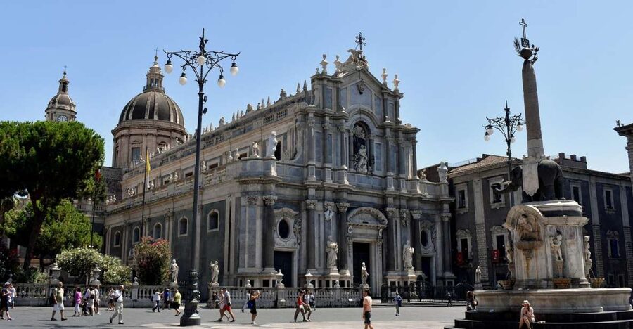 2 hours guided tour of Catania - Piazza Duomo and the Cathedral Area, Catania’s Main Stage