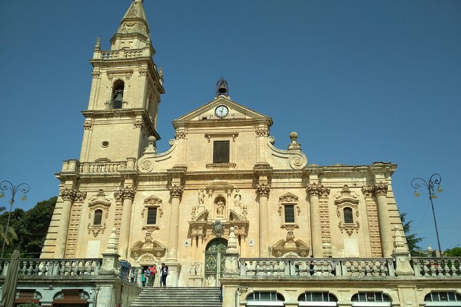 3-hour walking tour Discovering Ragusa Baroque - Meeting Point and Route Style: Start High, End Near the Gardens