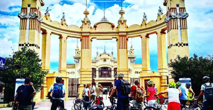 a PRIVATE ride of Favorita Park and Mondello - Key things you will notice on this Palermo bike day