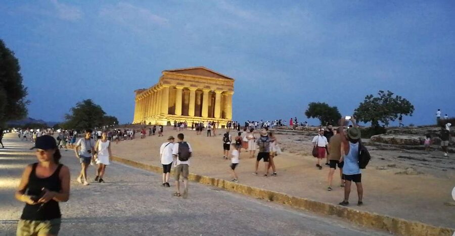 Agrigento: Skip-the-Line Valley of the Temples Night Tour - What the Guide Really Adds (Beyond Pointing at Stones)