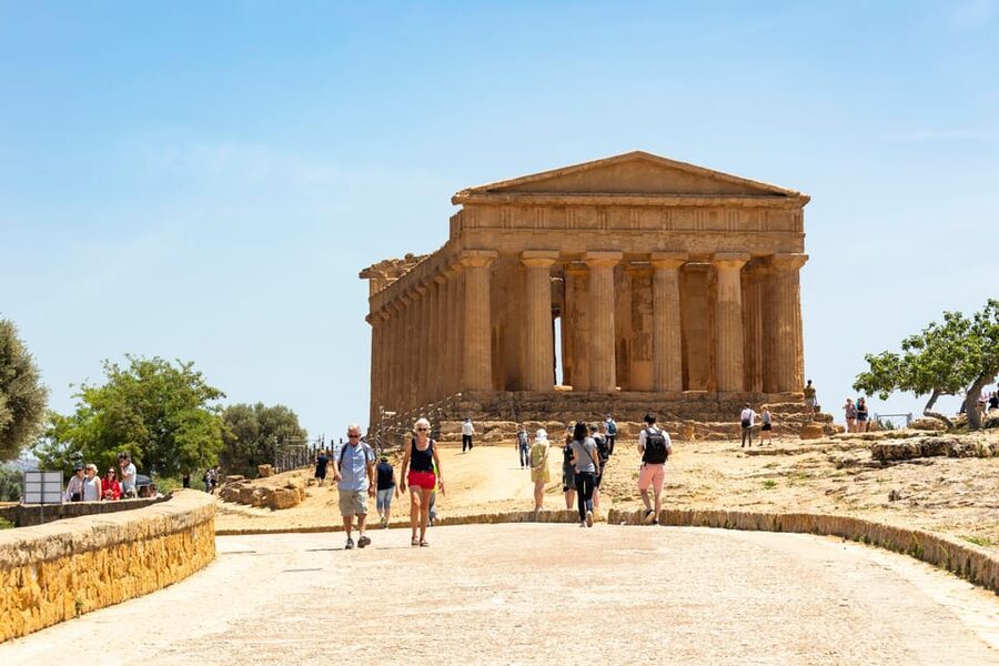 Agrigento: Valley of the Temples Private Archeological Tour - Temple of Hera Lacinia: learning to read Doric structure fast