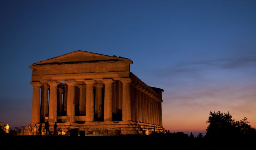 Agrigento: Valley of the Temples Skip-the-Line Sunset Tour - The 2-hour walking route that hits 5 temples without feeling rushed