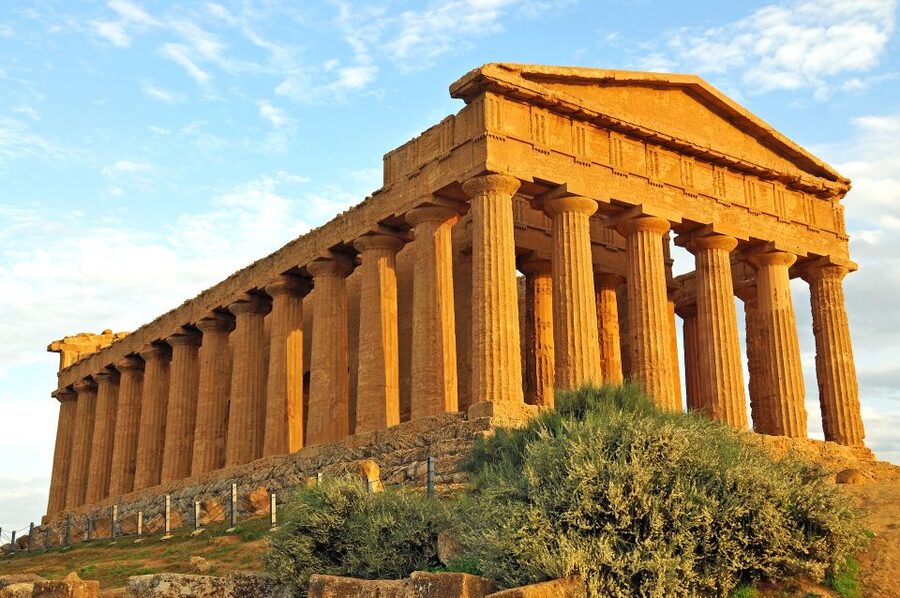 Agrigento: Valley of the Temples Skip-the-Line Sunset Tour - Temple of Hera Lacinia: the viewpoint-temple combo