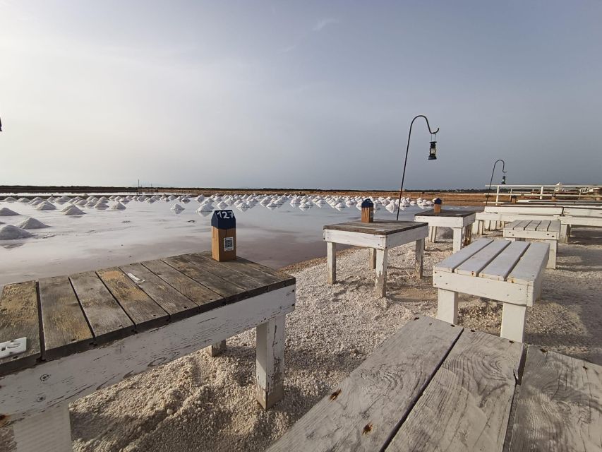 Aperitif in a old tub of salt in Marsala - What you actually eat and drink during the apericena