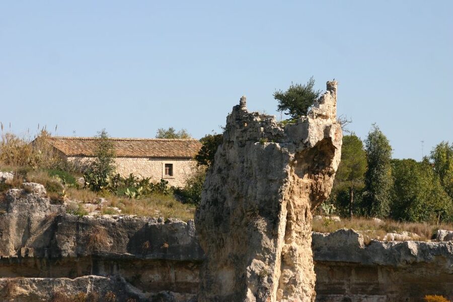 Archaeological Syracuse: Neapolis Park private tour - Between Greek gods and Roman power: Nympheum, Hieron, and the amphitheater