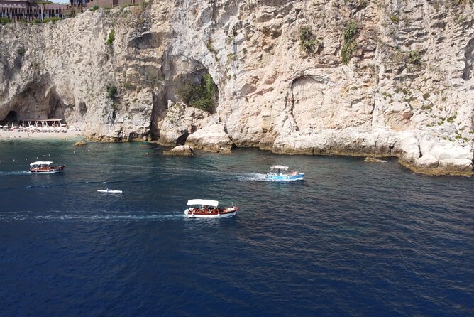 Boat excursion Taormina Giardini Naxos - The swim break at the Bay of Sirens, and what to expect