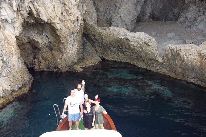 Boat excursion Taormina Giardini Naxos - English narration, audio, and how much story you will actually get