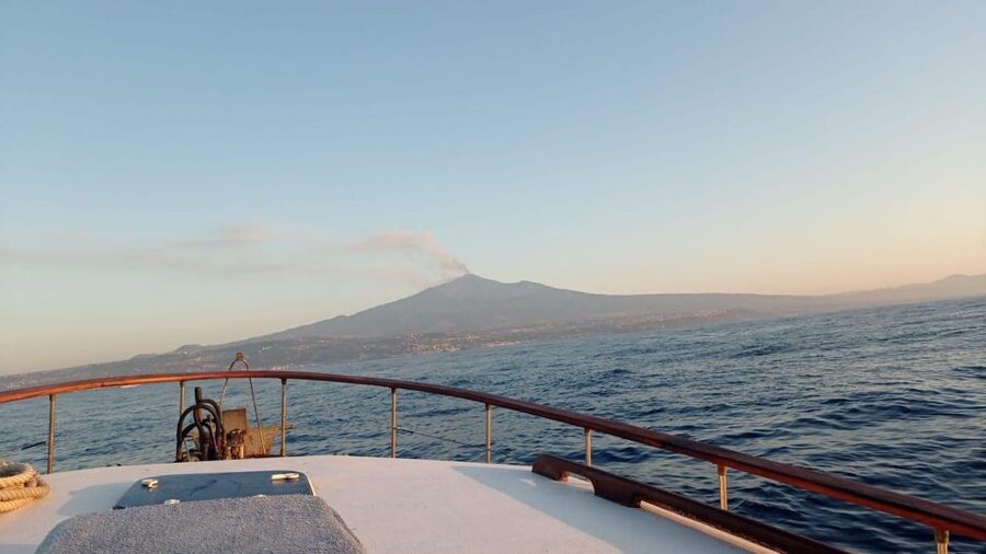 BOAT TOUR WITH APERITIF ON BOARD IN THE CYCLOPS ISLANDS - Cyclops Islands at sunset, from Aci Trezza