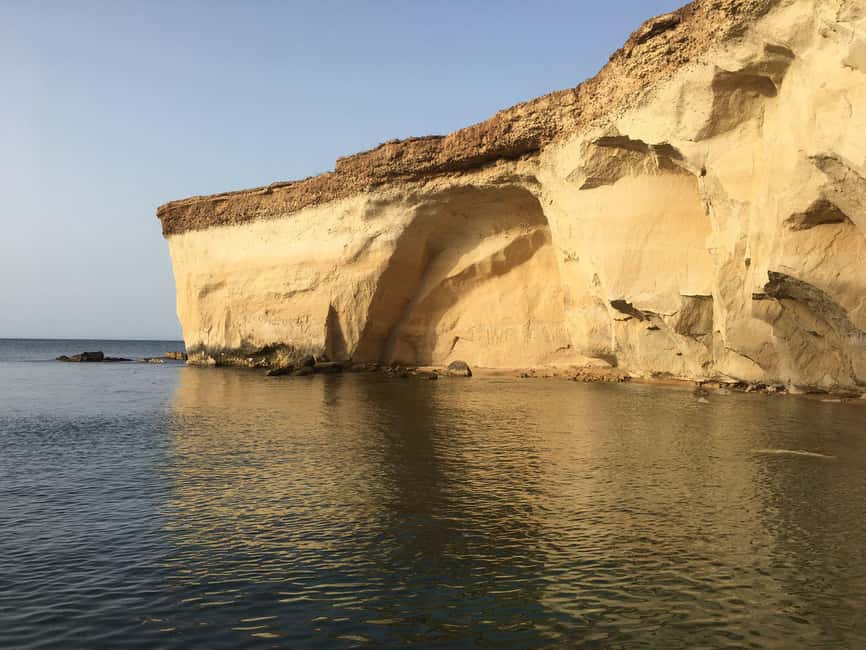 Boat Tour with Lunch on board - A 4-hour Syracuse boat loop with Ortigia coast views
