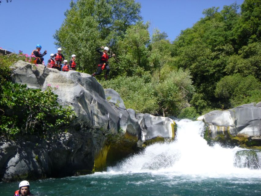 Canyoning and bodyrafting in the Alcantara River - Slides, Water Action, and Why the Staff Makes the Difference