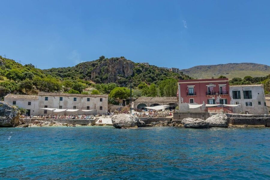 Castellammare: Half-Day Boat Trip to Scopello and Zingaro - The Boat, Comfort, and What You’ll Want on Your Body