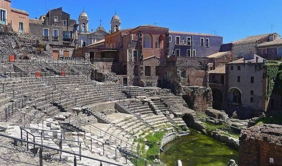 Catania: City Highlights Tour with Guide - Via Etnea Finish: Ruins, Historic Buildings, and Easy Shopping Time