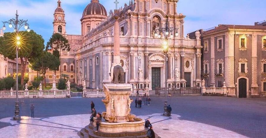 Catania: City Highlights Tour with Guide - Piazza del Duomo: Cathedral Dome and the Lava-Rock Look of Catania