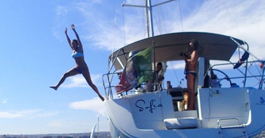 Catania: Coastline Sailing Trip with Aperitif and Prosecco - Meet at Club Nautico and get oriented fast