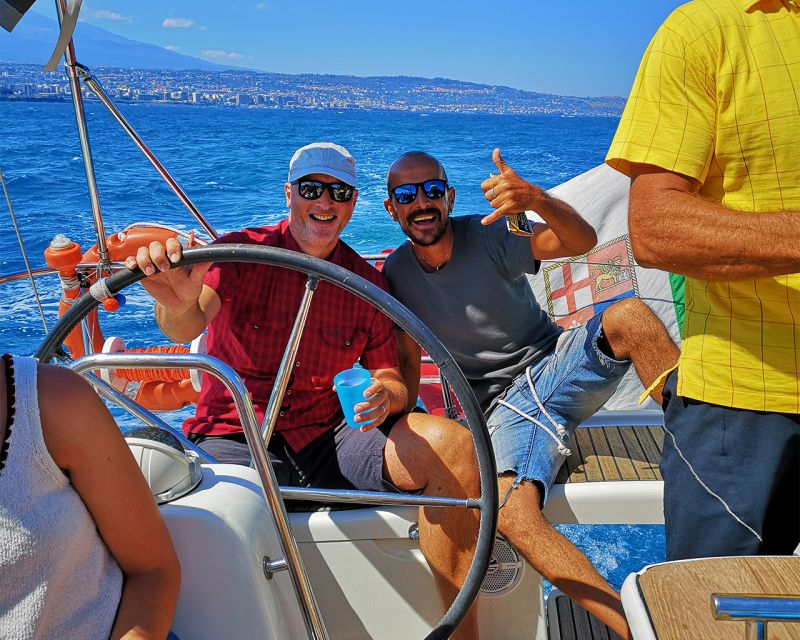 Catania: Coastline Sailing Trip with Aperitif and Prosecco - Who this private sailing trip suits best