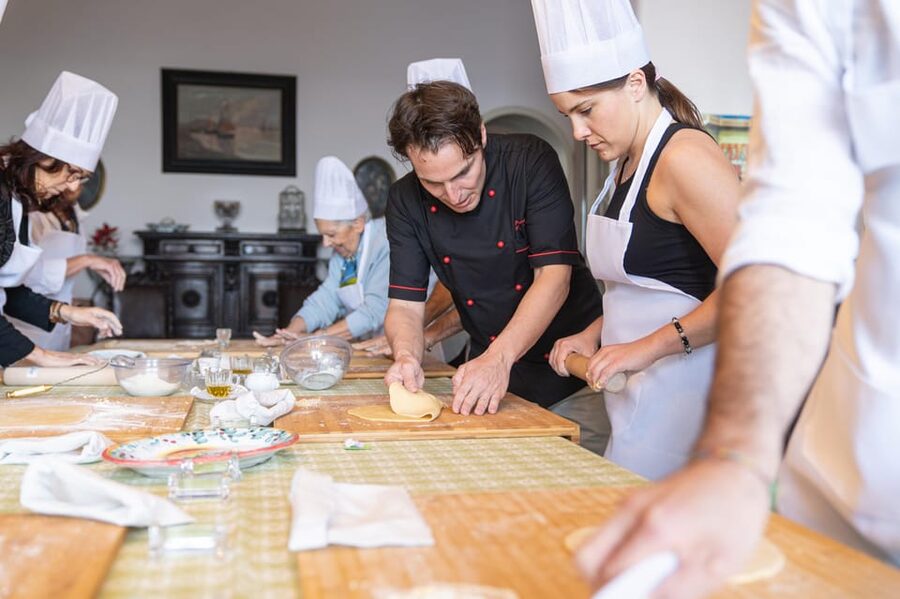 Catania: Cooking class set in a sea front historic villa - Who this Catania cooking class suits best