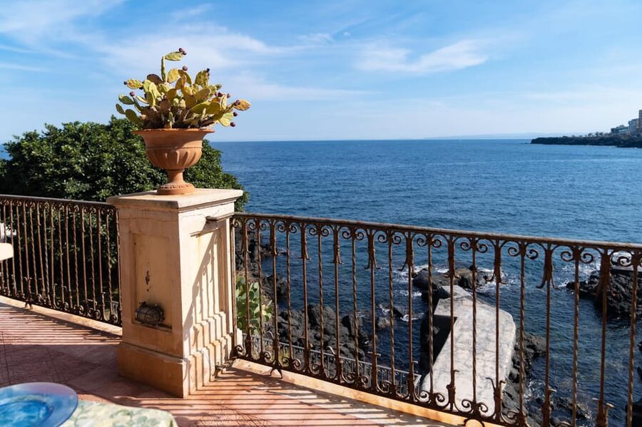 Catania: Cooking class set in a sea front historic villa - The recipe booklet and the small group advantage