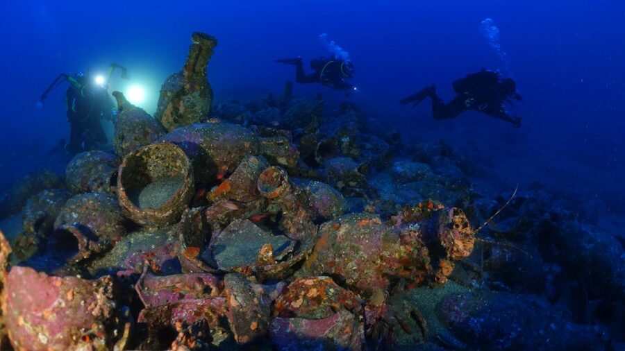 Catania : Diving for patented divers - Who should book this, and who should skip it