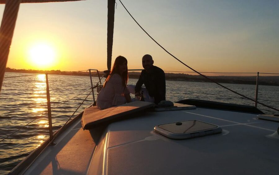 Catania: Guided Sunset Sailing Trip with Aperitif & Prosecco - Key things I’d plan around