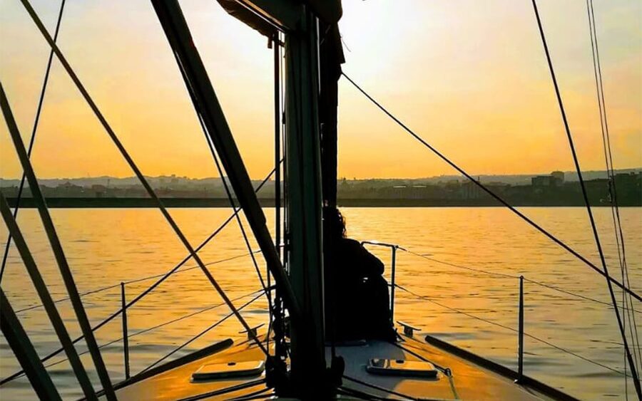 Catania: Guided Sunset Sailing Trip with Aperitif & Prosecco - Why sail the Etna Coast at golden hour