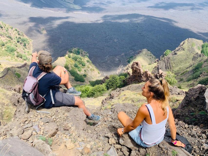 Catania: Guided Tour of Etna with Wine Tasting & Appetizers - A smart Etna day from Catania (volcano first, wine last)