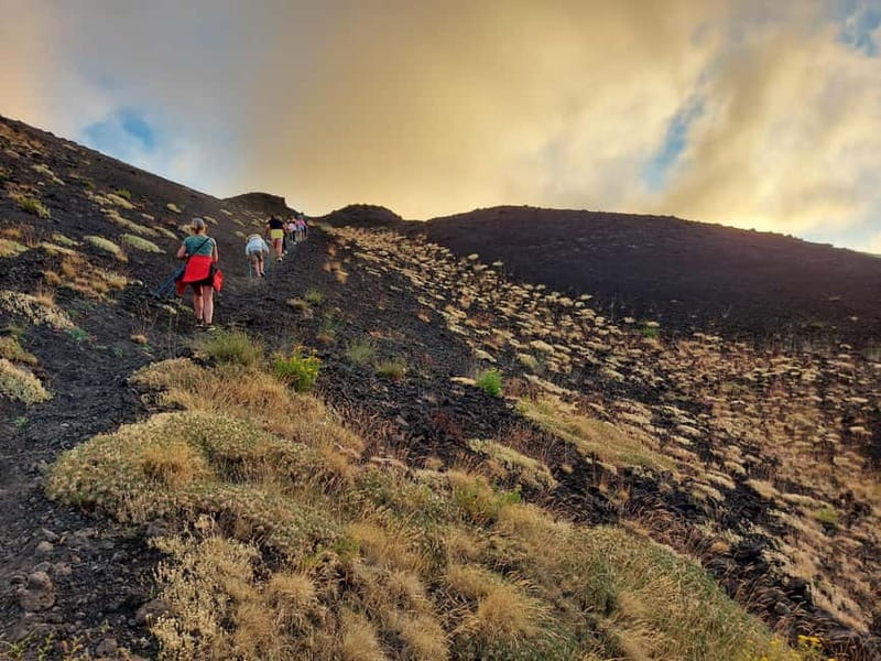 Catania: Mount Etna 3000m Tour with Hotel Pickup - Why Etna 3000 m feels different from a quick volcano stop