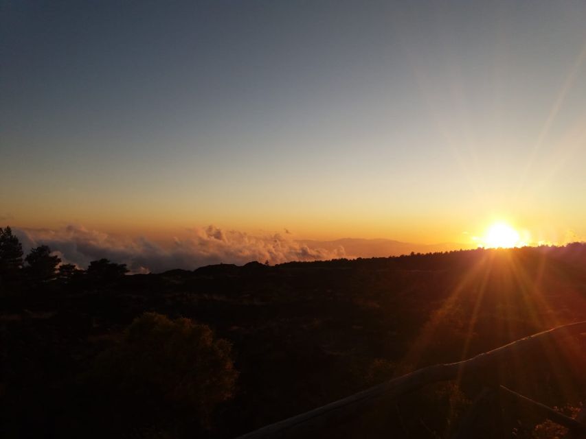 Catania: Mount Etna Sunset Tour and Etna Doc Wine - Meeting in Catania and Getting Up the Mountain