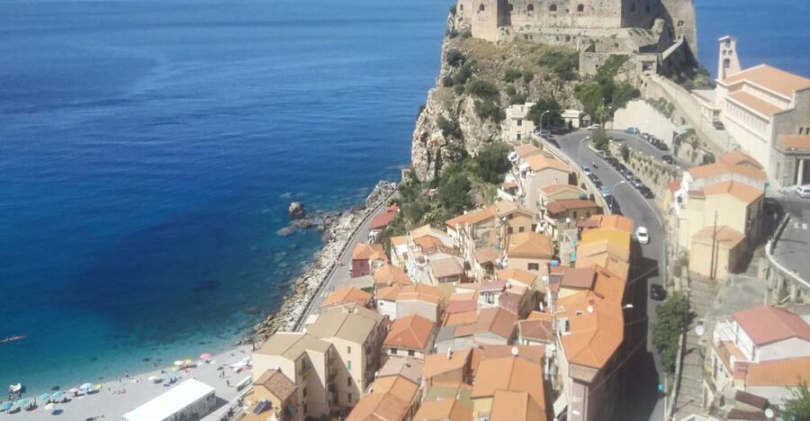 Catania: Savoca Godfather Tour & Taormina With Food Tasting - Cannolo or Arancino: The Included Taste That Lets You End the Day Right