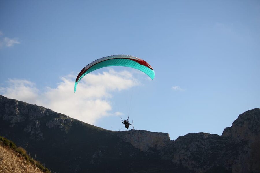 Cefalù: tandem paragliding flight and insta360 video - Should You Book Parapendio in Tandem in Cefalù?