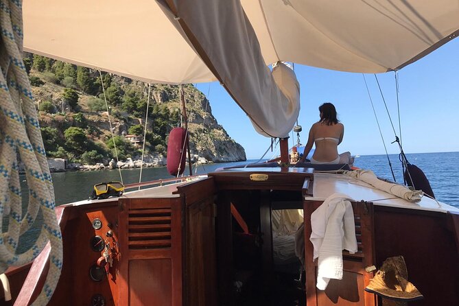 Classic Boat Tour in Palermo - From Piazza Capitaneria to the boat, how to set yourself up