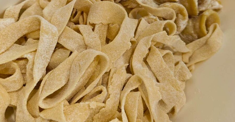 Cooking class fresh pasta - Shaping the pasta: tagliatelle, stuffed pasta, and maltagliati