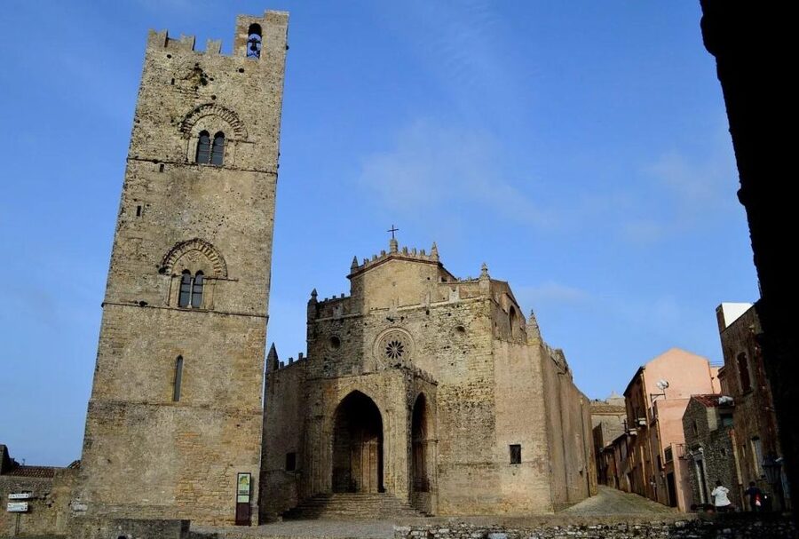 Erice and Segesta Multi-Language Tour from Palermo - The Salt Way Road and the salt flats you can still see working