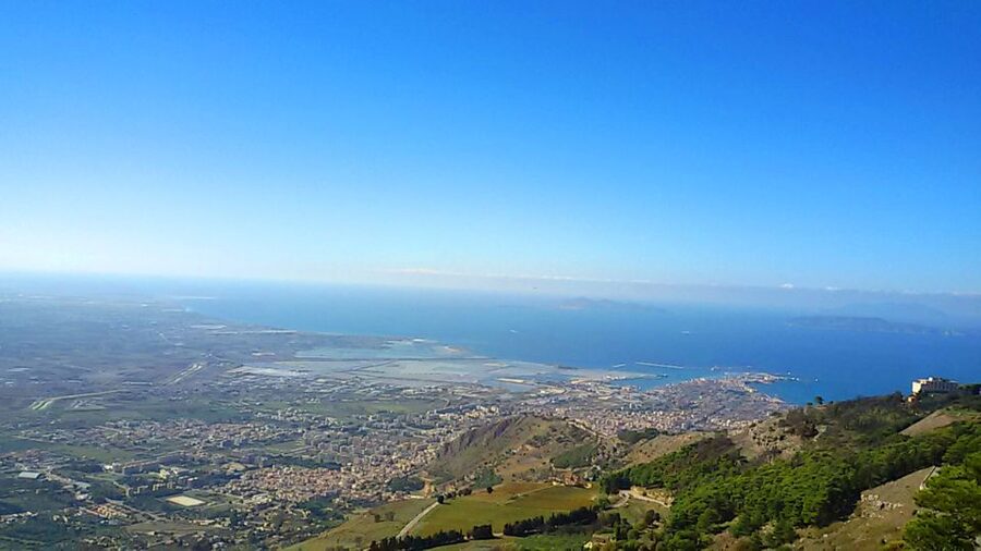 Erice: Cathedral of Erice & Old Town Private Walking Tour - Piazza Porta Trapani to the town center: how the 2-hour pacing works