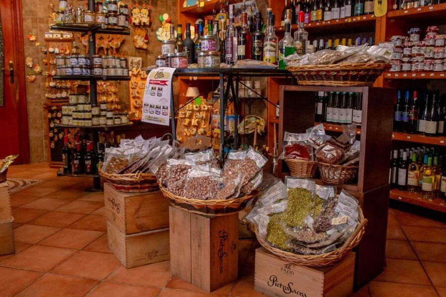 Erice: degustazione di prodotti tipici siciliani - The Pace and the Packaging, Two Details That Affect Your Day