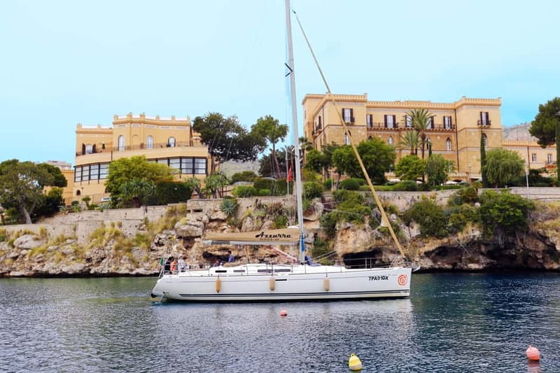 Escursione di mezza di giornata in barca a vela - Grotta Regina and the coast under your eyes, not behind a bus window