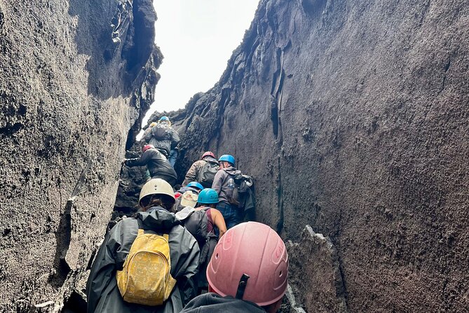 Etna excursion 3000 meters with 4x4 cable car and Trekking - Valle del Bove viewpoint: a big horseshoe you can actually see
