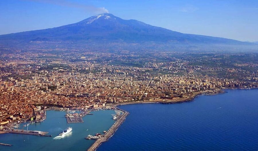 Etna excursion from Catania - Audio guide in 6 languages: how to make the volcano make sense