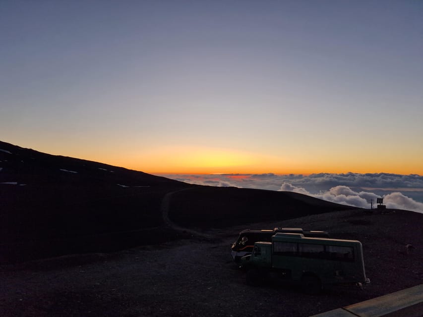 Etna North Sunset: Summit area & Craters of 2002 - The guide experience, and why clarity really matters