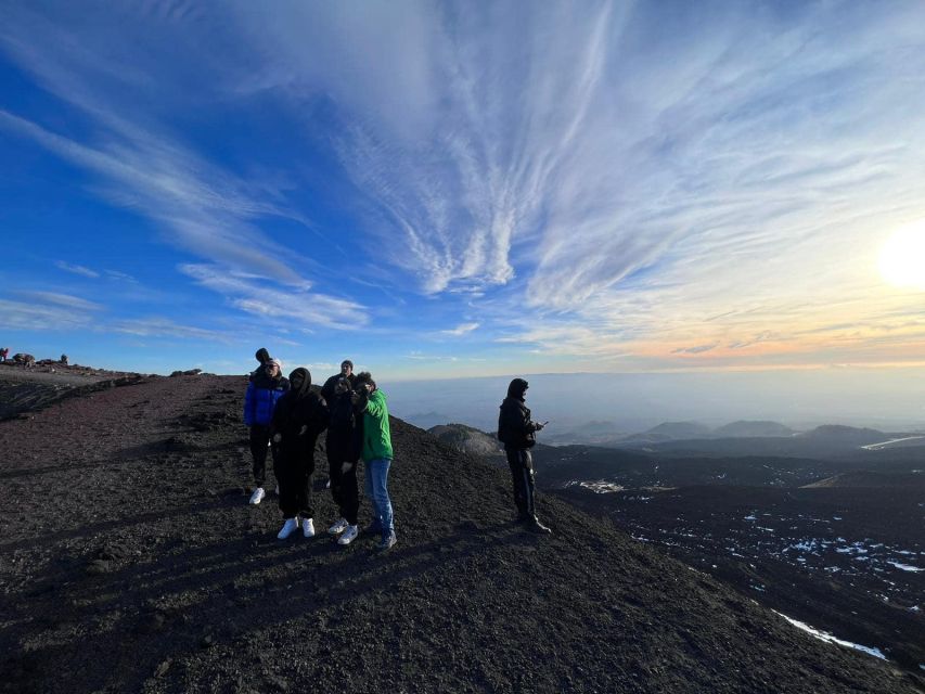 Etna quad tour - 2 hours - The lava flow cave stop: your break from open-air riding
