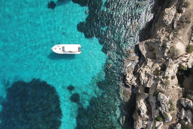 Favignana and Levanzo, Egadi islands tour by boat from Trapani - Grotta degli Innamorati: The Lovers Cave Swim Moment