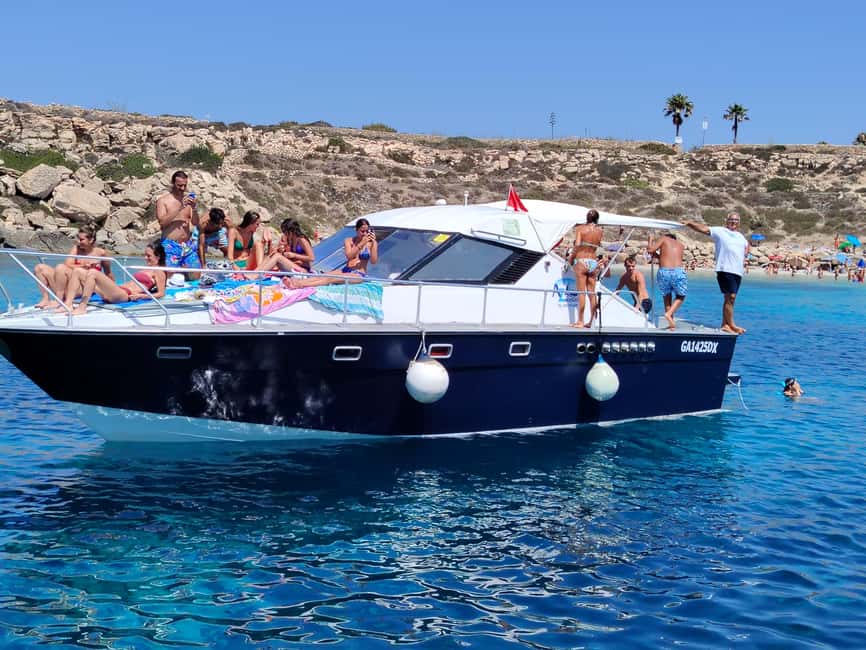 Favignana and Levanzo with Elisabetta II - Favignana snorkeling stops: where the day’s best water time happens