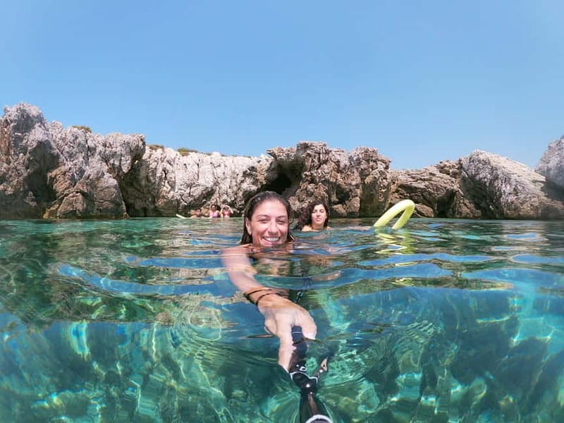 Favignana, Excursions by Dinghy from Marsala - Heading to Levanzo: the cruise between islands