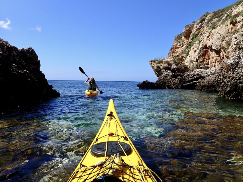Favignana: kayak excursion, snorkelling and adventure - Meeting ASD Egadi Kayak on the small beach