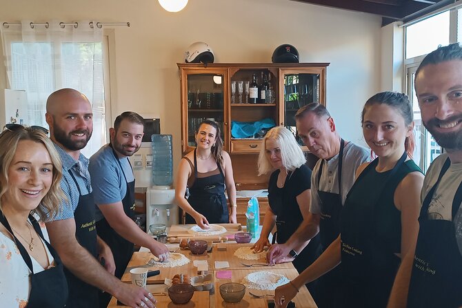 Fresh pasta and tiramisù class in Palermo - Meeting Francesca at Her House and Getting Set Up Fast