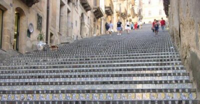 Caltagirone & Piazza Armerina Tour with Brunch