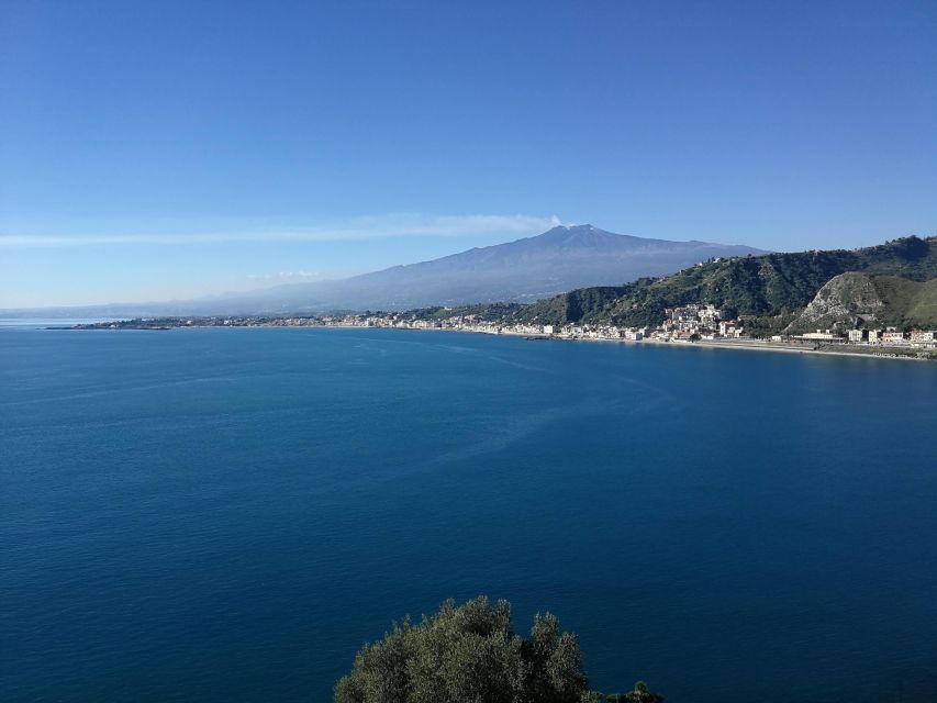 From Catania: Etna & Taormina Day Trip - The best souvenirs are edible: tasting Sicilian products from the volcanic region