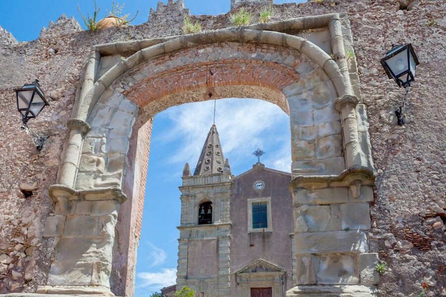 From Catania: Guided Godfather Tour with Taormina Visit - Savoca: Bar Vitelli Lemon Granita and the Wedding Church