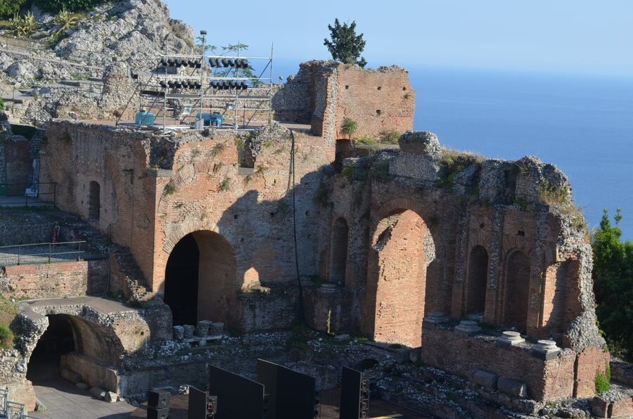 From Catania: Guided Tour of Mount Etna and Taormina - If the lava cave stop is suspended, here is what changes
