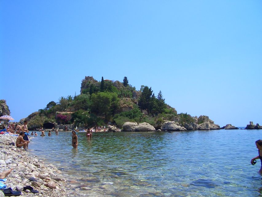 From Catania: Guided Tour of Mount Etna and Taormina - The guides and group vibe: what to hope for