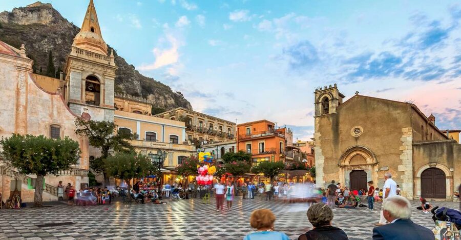 From Catania: Taormina, Isola Bella, and Castelmola Day Trip - Audio Guide and Languages: Why This Tour Is Easier Than It Looks